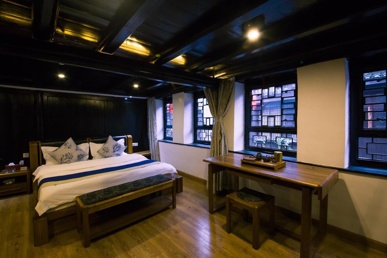 一方砚-旅拍体验民宿 Fenghuang Exterior foto